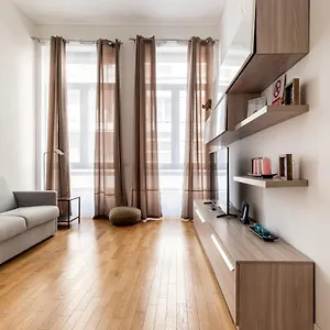 https://duomo-apartment-diaz.italymilanhotels.net